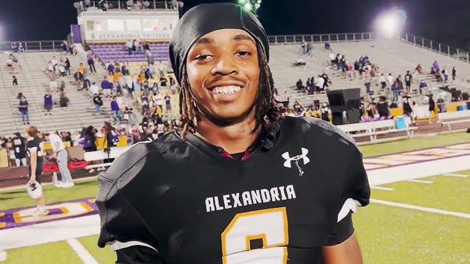 LSU Football Player Surrenders After Allegedly Harboring 2 Murder Suspects