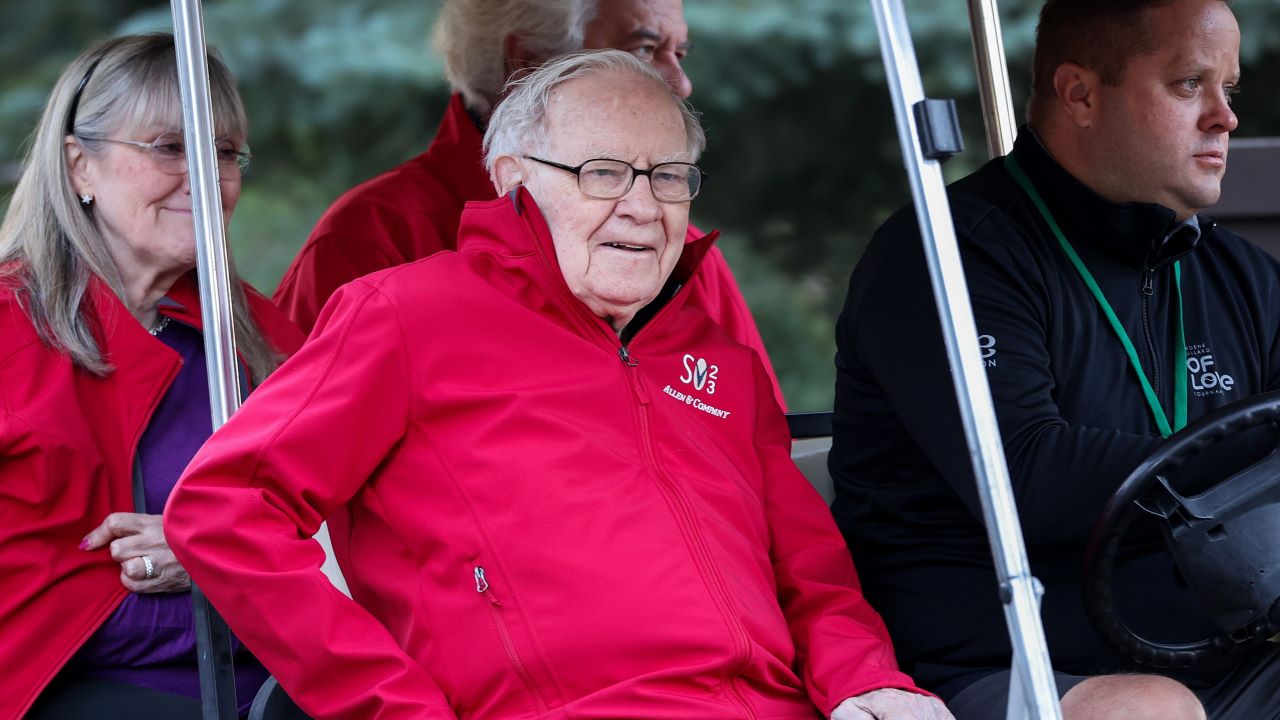 Buffett sparks UnitedHealth's biggest weekly stock surge in 16 years