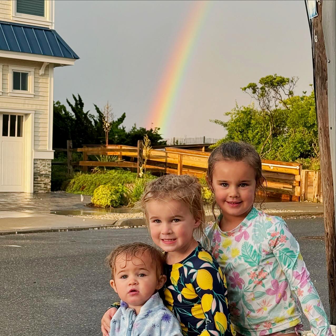 Taylor Swift Details Her Sprinkle-Filled Hangouts With Jason Kelce’s Daughters