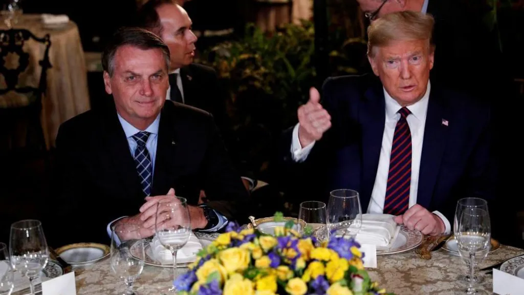 Court orders Bolsonaro to wear ankle tag and puts him under curfew