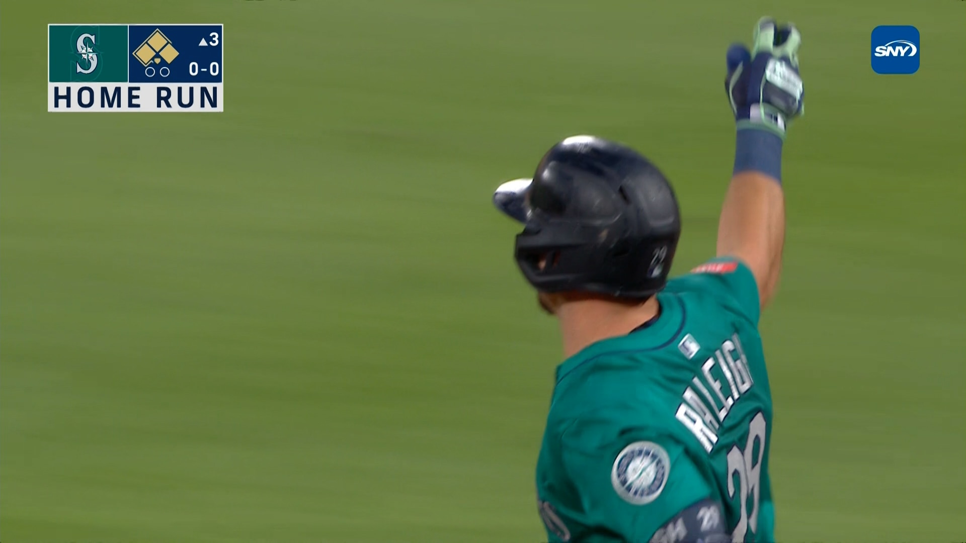 Cal Raleigh crushes two-run homer, giving Mariners lead over Mets