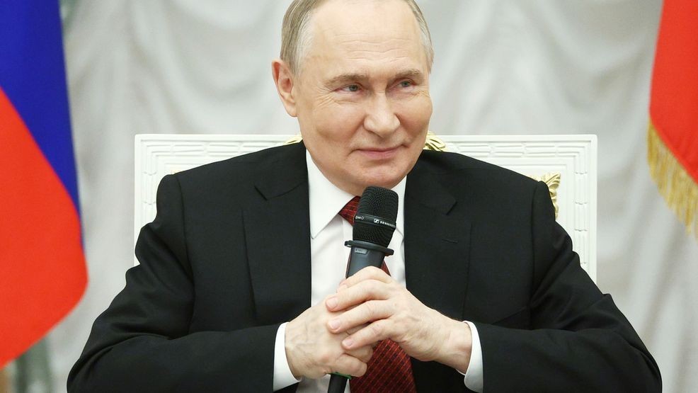 Trump ramps up pressure on Putin with tariff deadline and pipeline of weapons for Ukraine