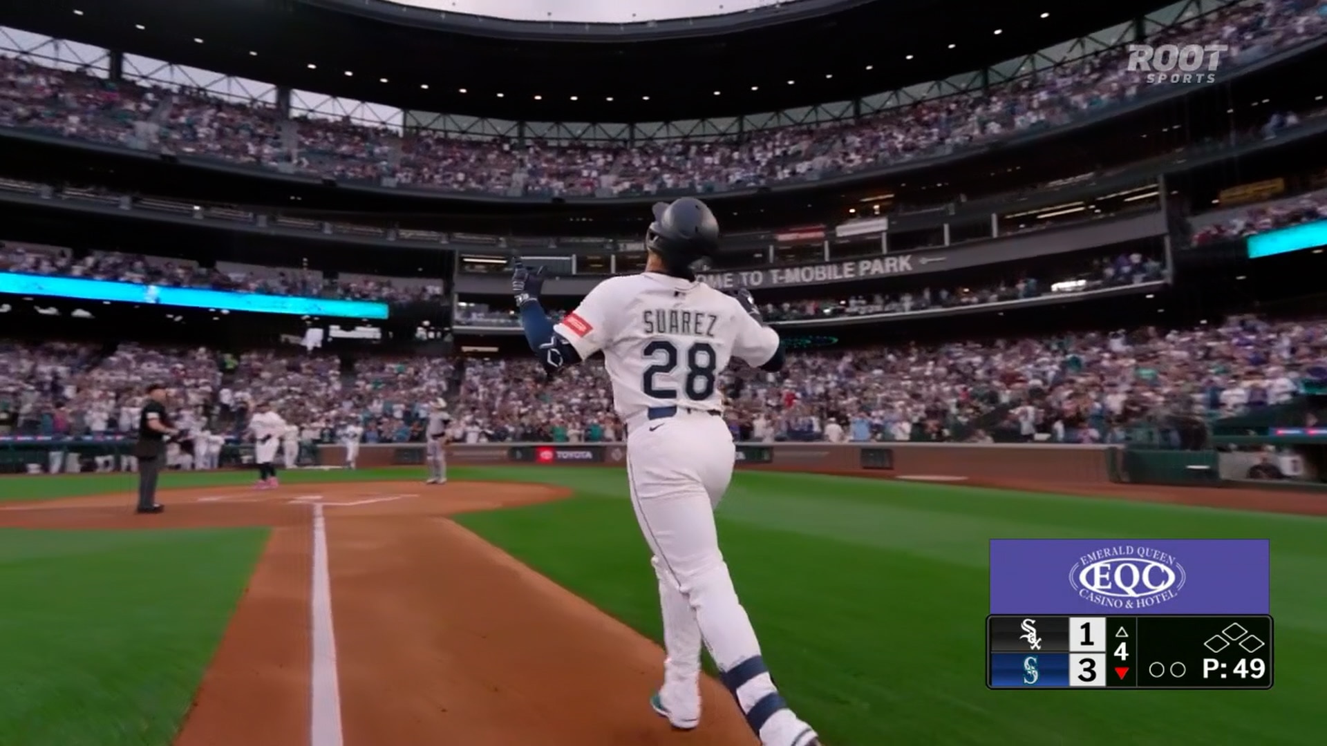 Eugenio Suárez returns with a bang and blasts a two-run homer to give the Mariners a 3-1 lead over the White Sox