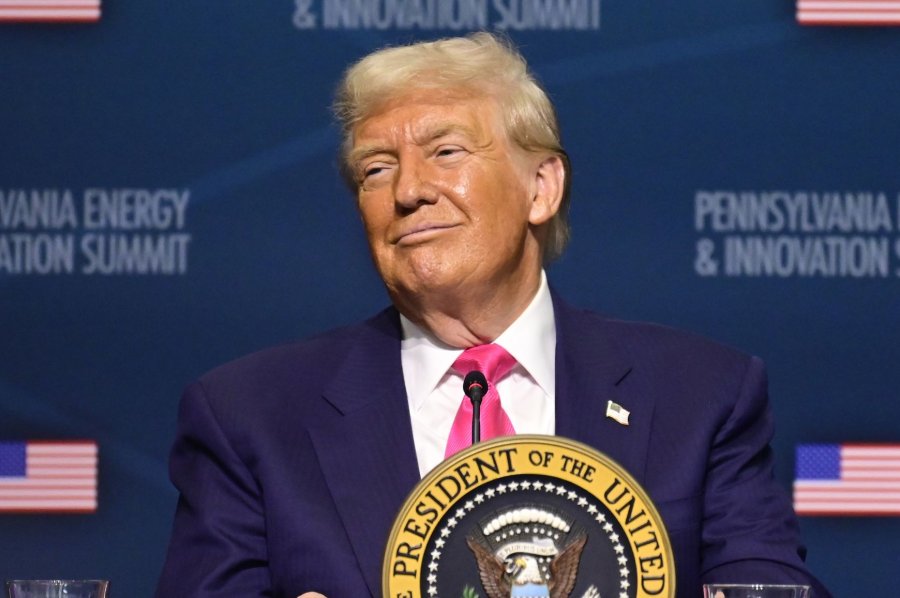 President Trump flips most Republican crypto bill no votes